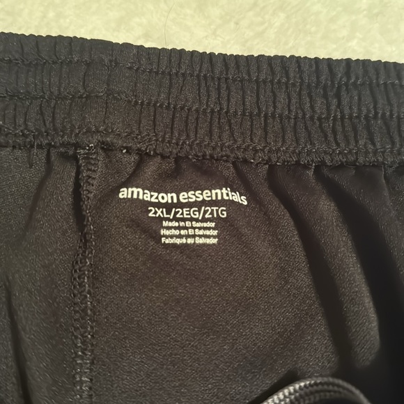 Men’s Amazon Essentials casual shorts, size 2XL - Picture 4 of 5